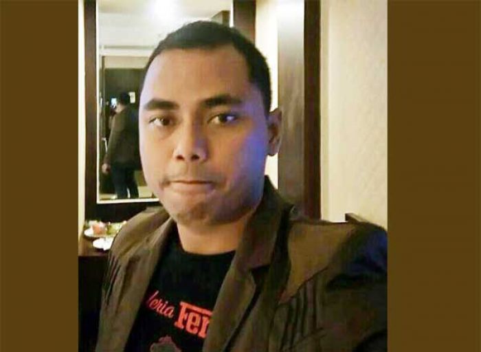 DPRD Gresik Pesimis Pengadaan Kain Seragam Gratis untuk Pelajar Bisa Tuntas Tahun ini DPRD Gresik Pesimis Pengadaan Kain Seragam Gratis untuk Pelajar Bisa Tuntas Tahun ini