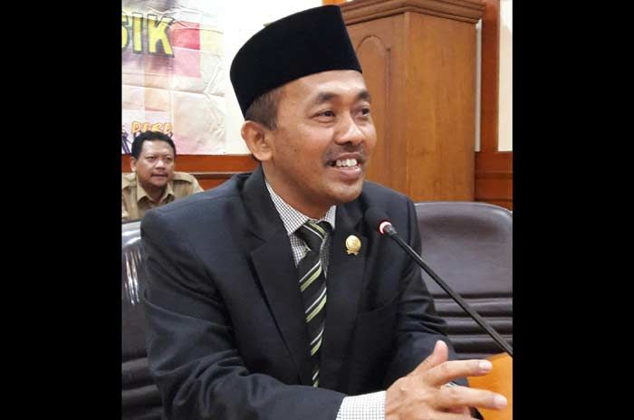 Pergantian Sekwan Sah Selagi Bupati Gresik Tak Mencabut Pergantian Sekwan Sah Selagi Bupati Gresik Tak Mencabut