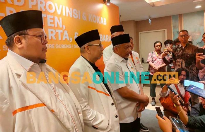 Presiden PKS Sebut Khofifah-Emil Contoh Pasangan Pemimpin Ideal Presiden PKS Sebut Khofifah-Emil Contoh Pasangan Pemimpin Ideal