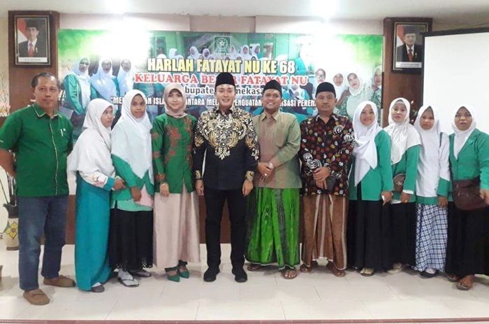 Fatayat NU Pamekasan Terima 13 Unit Sepeda Motor dari Pemprov Jatim Fatayat NU Pamekasan Terima 13 Unit Sepeda Motor dari Pemprov Jatim