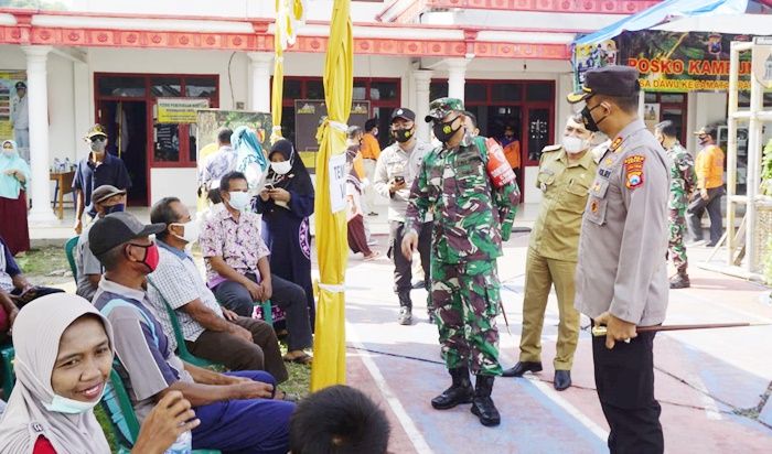 Vaksinasi Massal Peringatan HUT ke-75 Bhayangkara di Desa Dawu Dihadiri Dandim Ngawi