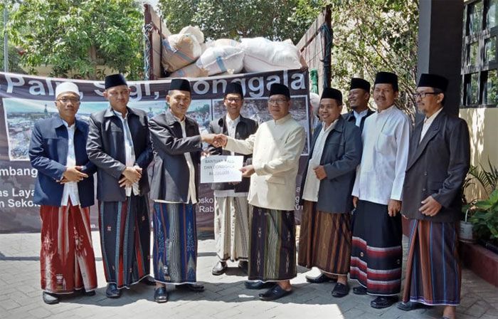 Peduli Korban Gempa Sulteng, Kemenag Lamongan Kirim Bantuan Rp 84 Juta dan 1 Truk Pakaian