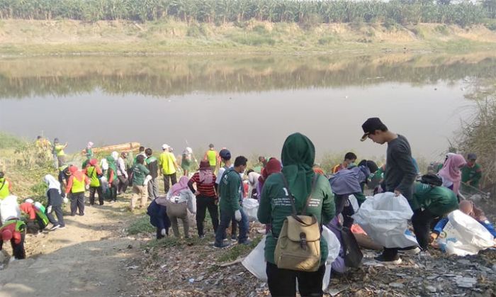 Warga Tepian Sungai Bengawan Solo Bojonegoro Butuh Bak Sampah Warga Tepian Sungai Bengawan Solo Bojonegoro Butuh Bak Sampah