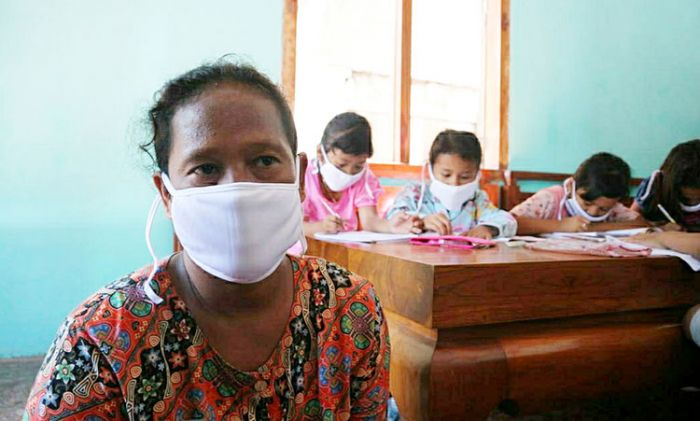 ​Demi Anak Bisa Belajar Daring, Seorang Wali Murid di Jombang Jual Kambing untuk Beli Ponsel