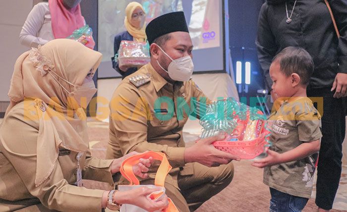 Hadirkan 4 Pakar, Begini Upaya Bupati Gresik Mencegah Stunting Hadirkan 4 Pakar, Begini Upaya Bupati Gresik Mencegah Stunting