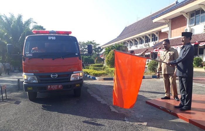 Pemkab Pamekasan Dropping Air ke Daerah Terdampak Kekeringan Pemkab Pamekasan Dropping Air ke Daerah Terdampak Kekeringan