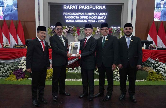 DPRD Kota Batu Bentuk AKD dan Bahas Tata Tertib DPRD Kota Batu Bentuk AKD dan Bahas Tata Tertib