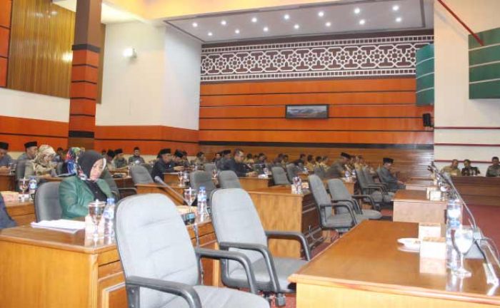 DPRD Pasuruan Mulai Paripurnakan Empat Raperda DPRD Pasuruan Mulai Paripurnakan Empat Raperda
