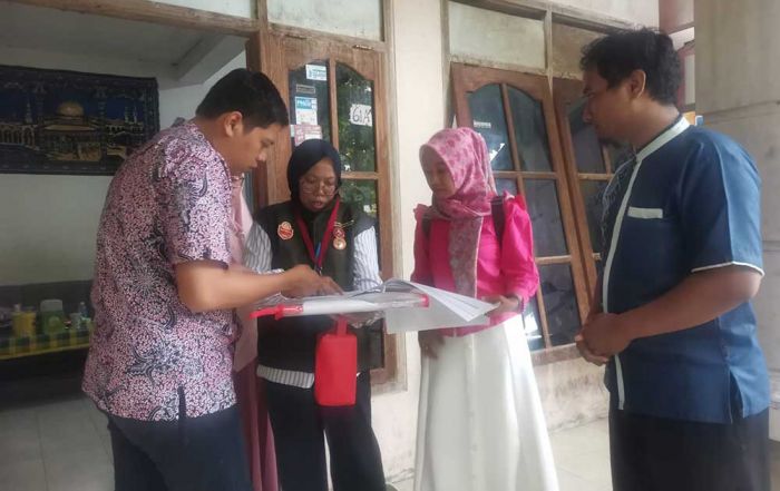 Uji Petik, Bawaslu Tuban Temukan Coklit Bermasalah di Tiga Kecamatan Uji Petik, Bawaslu Tuban Temukan Coklit Bermasalah di Tiga Kecamatan