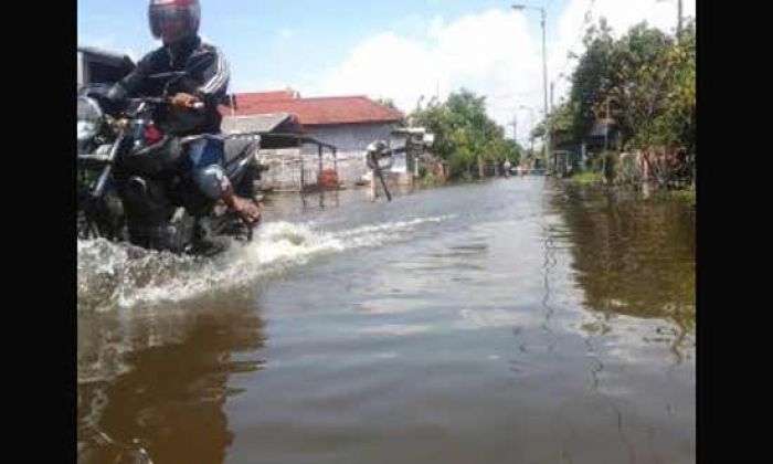 Banjir Jabon Tak Kunjung Surut, Normalisasi Sungai Dihalangi Warga Bangil