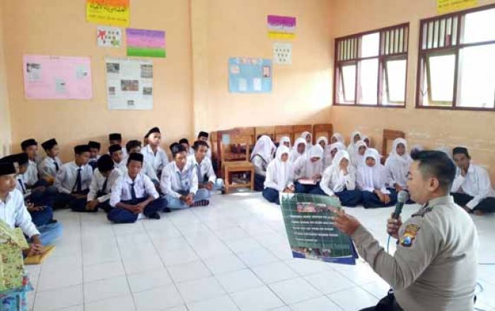 Cegah Penyalahgunaan Narkoba, Polres Situbondo Beri Penyuluhan di Sekolah Cegah Penyalahgunaan Narkoba, Polres Situbondo Beri Penyuluhan di Sekolah