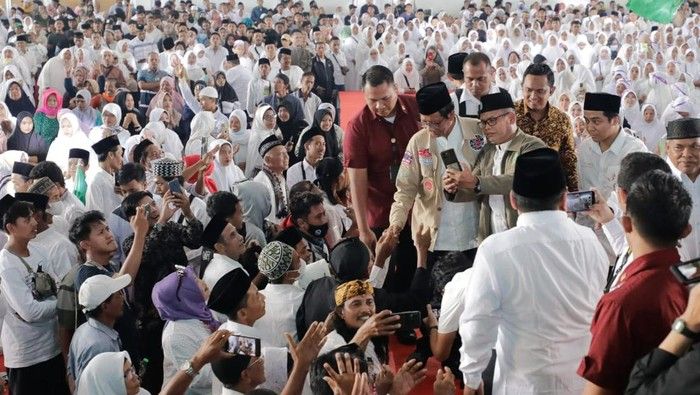 Dinobatkan sebagai Guru Bangsa, Mahfud MD Ngaku Berat, Siapa Saja Guru Bangsa Dinobatkan sebagai Guru Bangsa, Mahfud MD Ngaku Berat, Siapa Saja Guru Bangsa