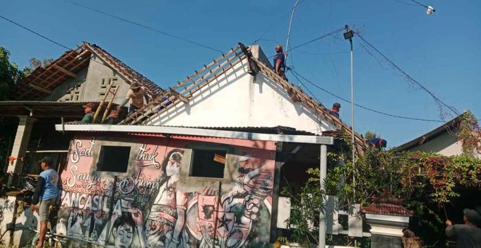 Puting Beliung Rusak 48 Rumah dan Masjid di Kabupaten Kediri