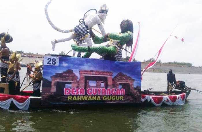 32 Perahu Hias Meriahkan Rangkaian Hari Jadi Bojonegoro ke-340