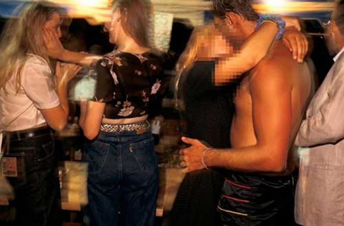 Festival Agama Benidorm Diisi dengan Pesta Seks Swinger Festival Agama Benidorm Diisi dengan Pesta Seks Swinger