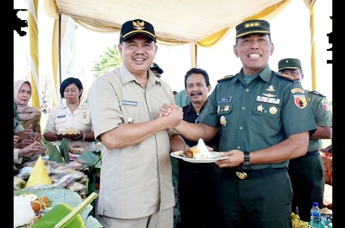 Demplot Kodim 0815 Mojokerto Mampu Hasilkan 8,5 Ton Per Hektare Demplot Kodim 0815 Mojokerto Mampu Hasilkan 8,5 Ton Per Hektare