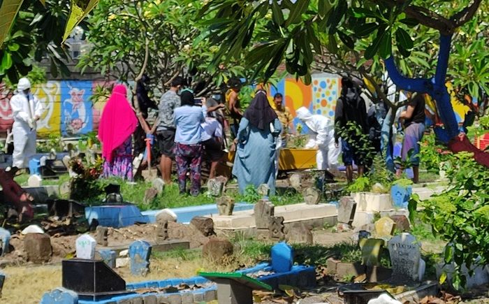 Jenazah Tertukar, Sebuah Makam di Candi Sidoarjo Terpaksa Dibongkar Jenazah Tertukar, Sebuah Makam di Candi Sidoarjo Terpaksa Dibongkar