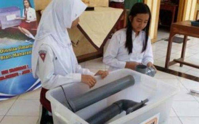 Siswi SDN 1 Kranggan Mojokerto Ciptakan Alat Pencuci Telur Asin Otomatis Siswi SDN 1 Kranggan Mojokerto Ciptakan Alat Pencuci Telur Asin Otomatis