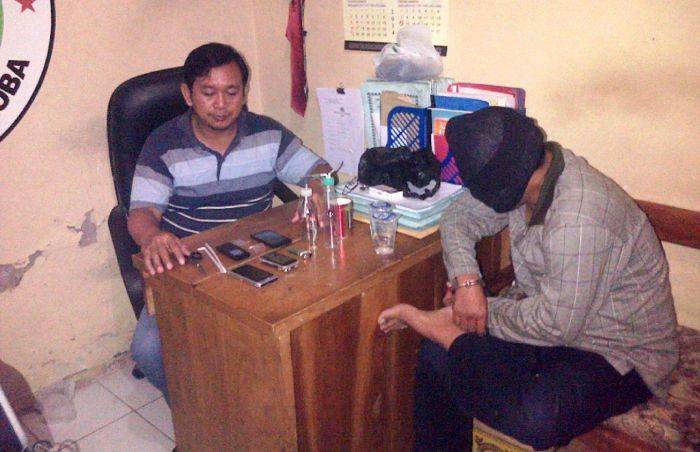Pesta Sabu, Sekretaris DPC PDIP Lamongan Ditangkap Pesta Sabu, Sekretaris DPC PDIP Lamongan Ditangkap
