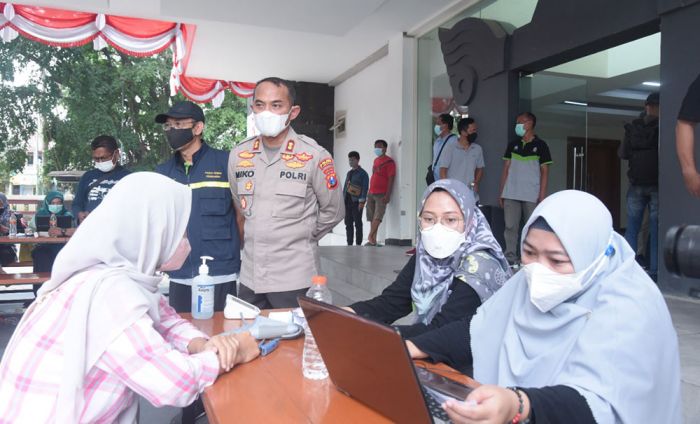 Antusiasme Masyarakat Tinggi, Dinkes Lamongan Siapkan 3.500 Vaksin Antusiasme Masyarakat Tinggi, Dinkes Lamongan Siapkan 3.500 Vaksin