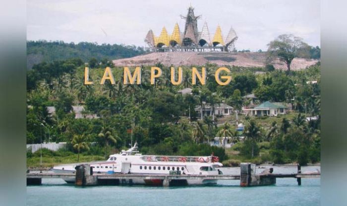 5 Obyek Wisata Pantai yang Wajib Kamu Kunjungi di Lampung 5 Obyek Wisata Pantai yang Wajib Kamu Kunjungi di Lampung