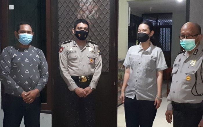 Pandemi Masih Berlangsung, Wihara di Sidoarjo Lakukan Ibadah Waisak Secara Virtual Pandemi Masih Berlangsung, Wihara di Sidoarjo Lakukan Ibadah Waisak Secara Virtual