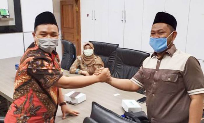 Gus Yani Optimis Qodir Mampu Meneruskan Tongkat Kepemimpinan DPRD Gresik Gus Yani Optimis Qodir Mampu Meneruskan Tongkat Kepemimpinan DPRD Gresik