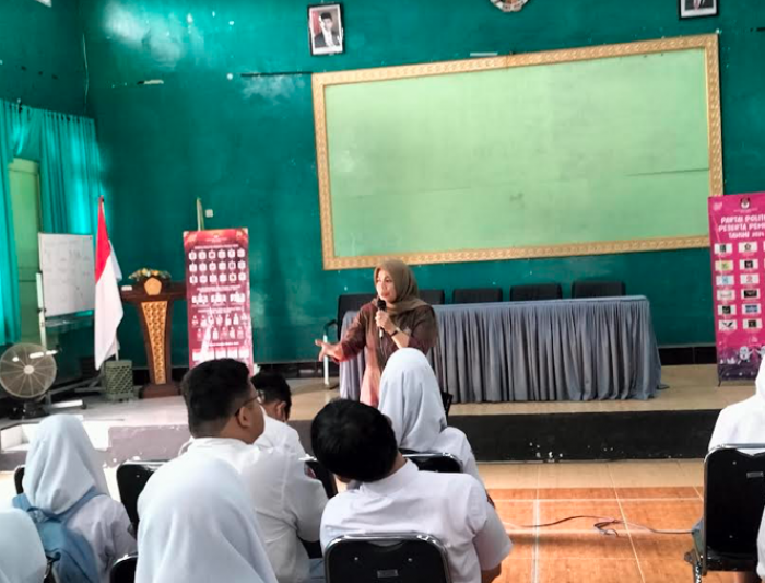 Ajak Jadi Pemilih Kritis, KPU Sosialisasi Pemilu 2024 kepada Siswa di SMAN 2 Kota Batu