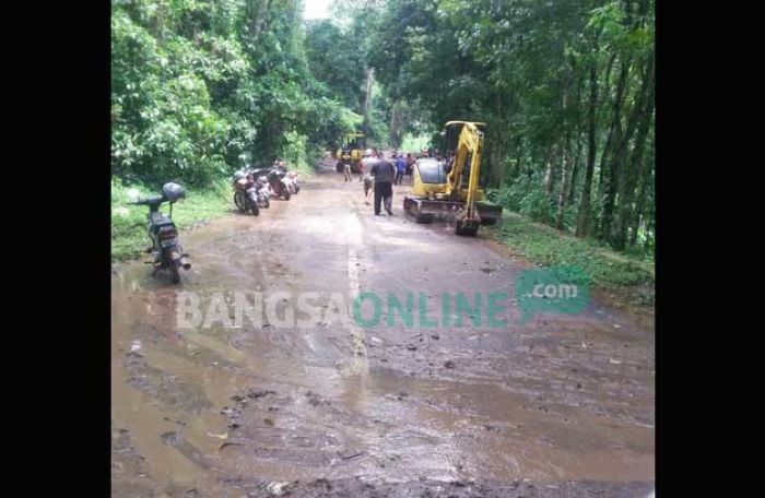 Sungai Patung Kembali Meluap, Jalur Ngoro-Trawas Putus, Pungging dan Ngoro Tenggelam Sungai Patung Kembali Meluap, Jalur Ngoro-Trawas Putus, Pungging dan Ngoro Tenggelam