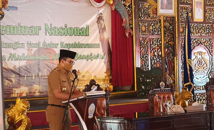 Bupati, Ulama, dan Masyarakat Bangkalan Dorong Syaikhona Muhammad Kholil Jadi Pahlawan Nasional Bupati, Ulama, dan Masyarakat Bangkalan Dorong Syaikhona Muhammad Kholil Jadi Pahlawan Nasional