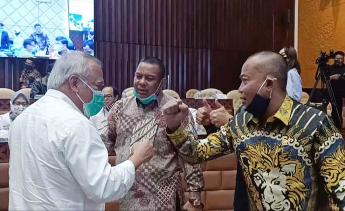 Ikut Terdampak Refocusing, Syafiuddin Minta Kemendes Keluarkan SE untuk Honor Perangkat Desa Ikut Terdampak Refocusing, Syafiuddin Minta Kemendes Keluarkan SE untuk Honor Perangkat Desa