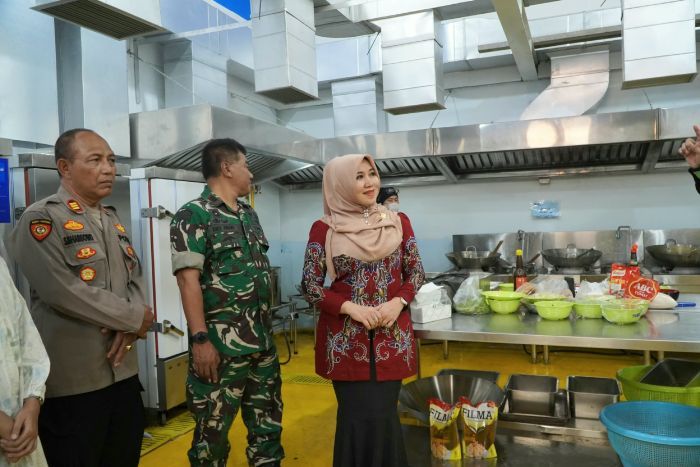 Senator Ning Lia Resmikan Dapur Sehat BGN di Surabaya, Komitmen Wujudkan Peduli Gizi Anak Negeri