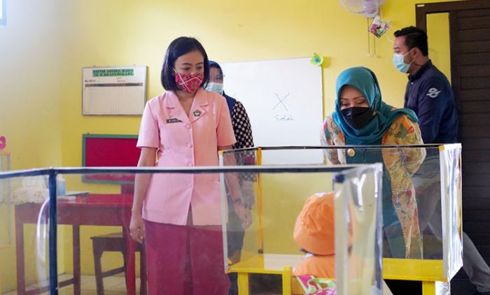 TK Kemala Bhayangkari 85 Mojokerto Gelar Simulasi Pendidikan Tatap Muka TK Kemala Bhayangkari 85 Mojokerto Gelar Simulasi Pendidikan Tatap Muka