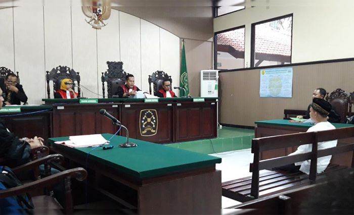 Perkara Dugaan Penggunaan Gelar Palsu dengan Terdakwa Supadi, Mulai Disidangkan Perkara Dugaan Penggunaan Gelar Palsu dengan Terdakwa Supadi, Mulai Disidangkan
