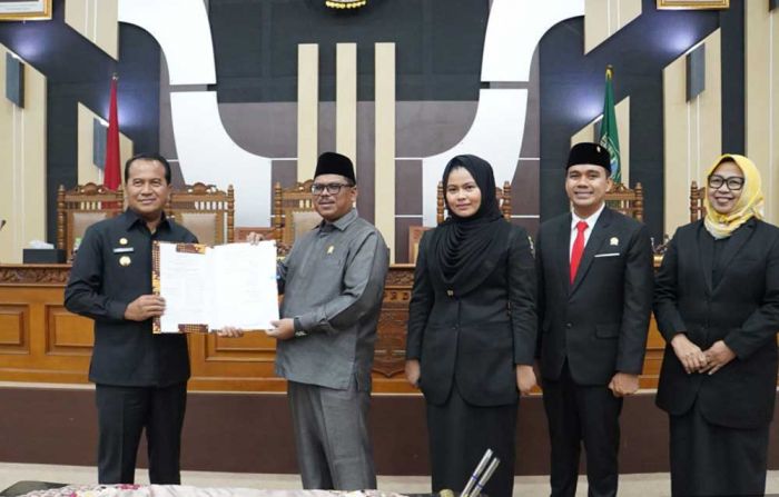 DPRD Kabupaten Pasuruan Sahkan APBD Tahun Anggaran 2025 Rp3,9 Triliun DPRD Kabupaten Pasuruan Sahkan APBD Tahun Anggaran 2025 Rp3,9 Triliun