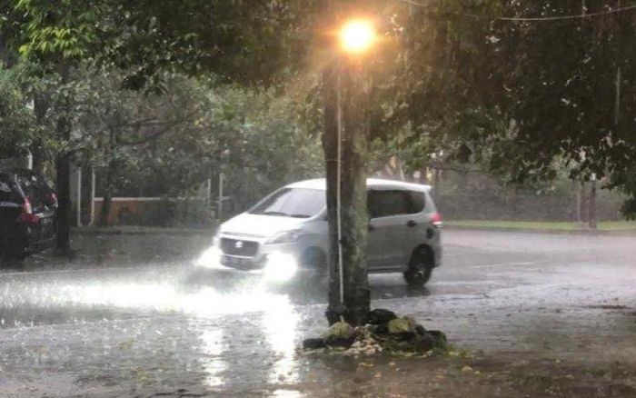 Prakiraan Cuaca Kota Batu Hari ini Sabtu, 4 Januari 2025: Hujan di Siang Hari Prakiraan Cuaca Kota Batu Hari ini Sabtu, 4 Januari 2025: Hujan di Siang Hari