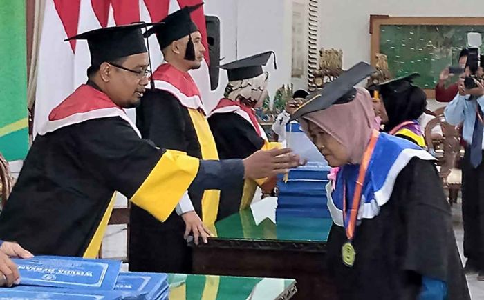 Unik! Ratusan Lansia Ikuti Wisuda Santri TPA/TPQ se-Kabupaten Madiun