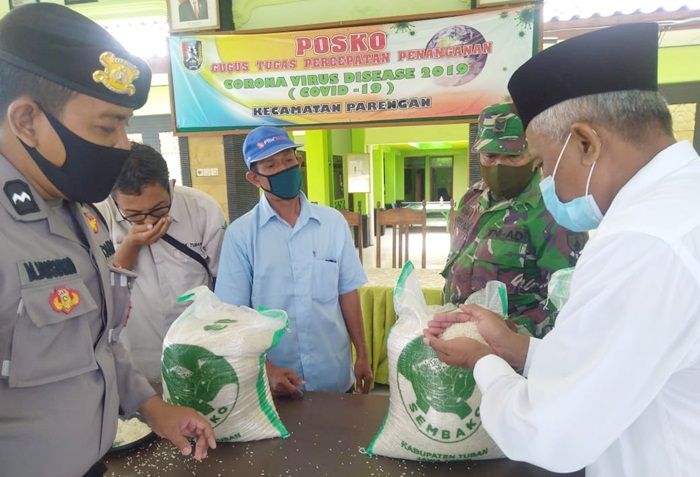 Pakai Teken Berita Acara, Kualitas Beras BPNT di Parengan Tuban Semakin Bagus Pakai Teken Berita Acara, Kualitas Beras BPNT di Parengan Tuban Semakin Bagus