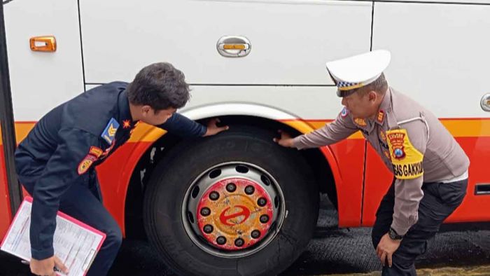 Polres Blitar Kota Ramp Check Sopir dan Kendaraan Jelang Nataru