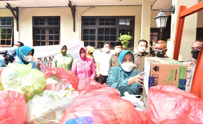 Korban Meninggal Klaster Hajatan di Lamongan Jadi 9 Orang, 100 Lebih Warga Positif COVID-19 Korban Meninggal Klaster Hajatan di Lamongan Jadi 9 Orang, 100 Lebih Warga Positif COVID-19
