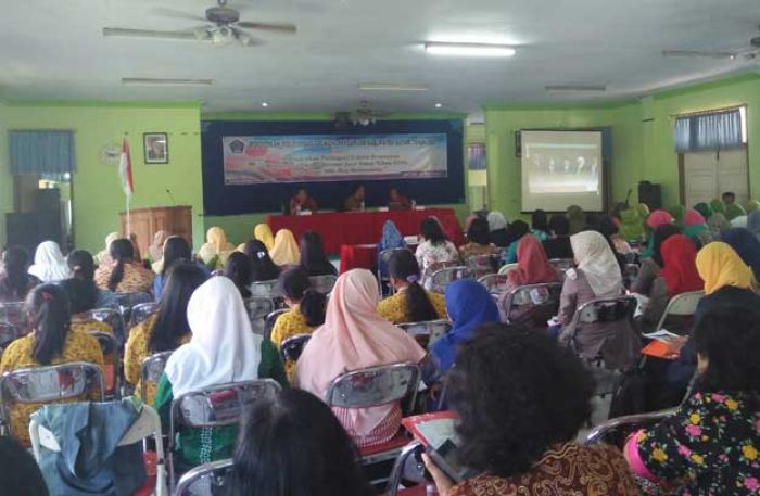 Tingkatkan Partisipasi, Bakesbangpol Kabupaten Blitar Gelar Pendidikan Politik Pemilih Perempuan Tingkatkan Partisipasi, Bakesbangpol Kabupaten Blitar Gelar Pendidikan Politik Pemilih Perempuan