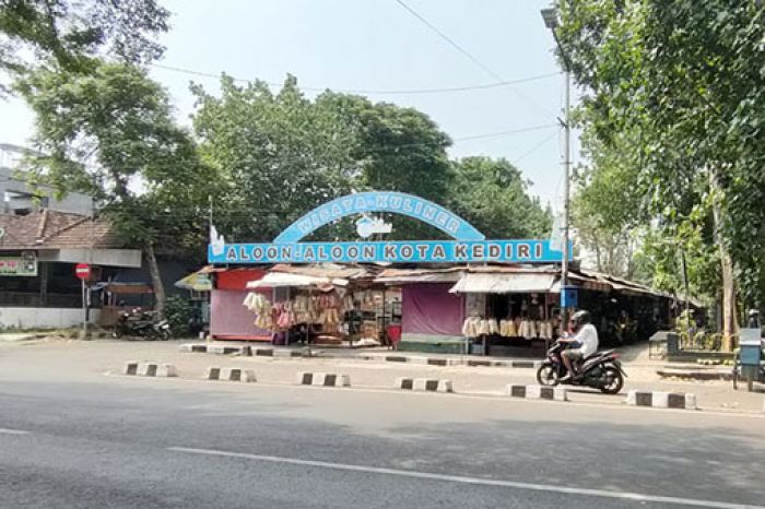 Alun-Alun Kota Kediri Segera Dirombak Total Alun-Alun Kota Kediri Segera Dirombak Total