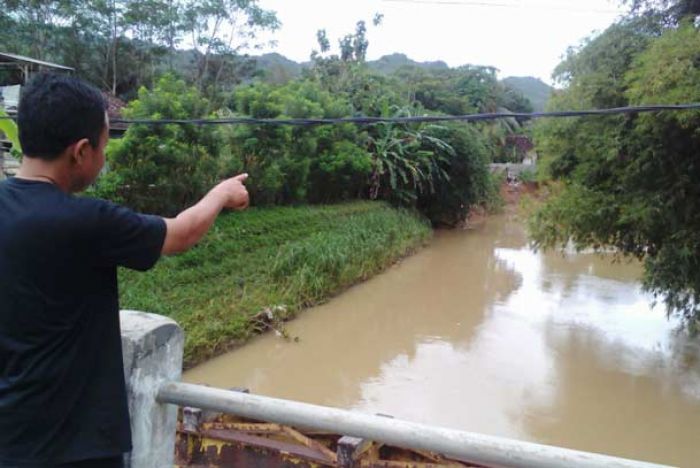Parapet Nyaris Ambrol, Desa Sirnoboyo Terancam Kebanjiran