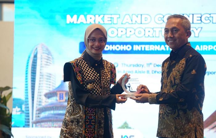 Presentasi Diskusi Panel di Bandara Dhoho, Vinanda Pacu Konektivitas dan Investasi Kota Kediri