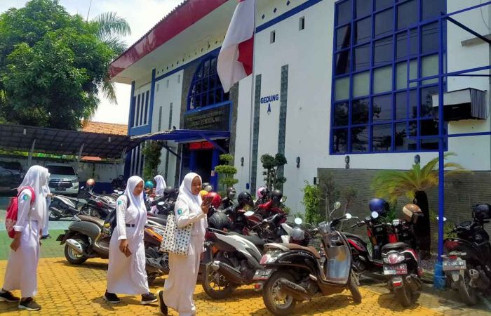 Disdik Sampang Diduga Kerap Potong Honor GTT