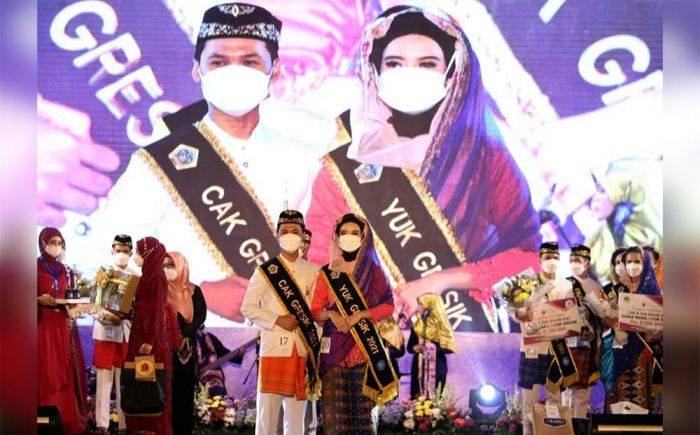 Ferry dan Yoraisa Dinobatkan Sebagai Cak-Yuk Gresik 2021 Ferry dan Yoraisa Dinobatkan Sebagai Cak-Yuk Gresik 2021