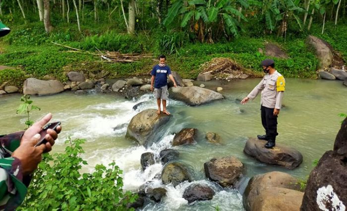 Diduga Terpeleset, ​Seorang Pria Paruh Baya di Ngawi Ditemukan Meninggal di Sungai