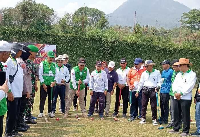24 Klub Malang Raya Ikuti Turnamen Gateball Pj Wali Kota Cup 2024 24 Klub Malang Raya Ikuti Turnamen Gateball Pj Wali Kota Cup 2024