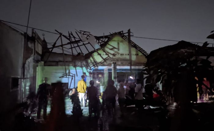 Hujan Deras Disertai Angin Kencang di Sidoarjo Sebabkan Ratusan Rumah Alami Kerusakan