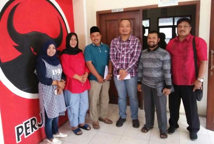 Empat Partai Pengusung Gus Ipul-Puti Bentuk Tim Pemenangan di Gresik Empat Partai Pengusung Gus Ipul-Puti Bentuk Tim Pemenangan di Gresik